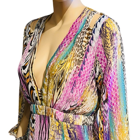 LUXXEL Bohemian Maxi Dress Animal Print Size M Long Sleeves V Neck 100% poly - Picture 2 of 16